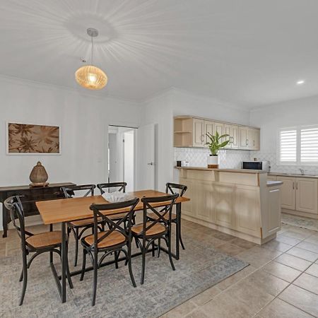 Coast Motel And Apartments Port Noarlunga Экстерьер фото