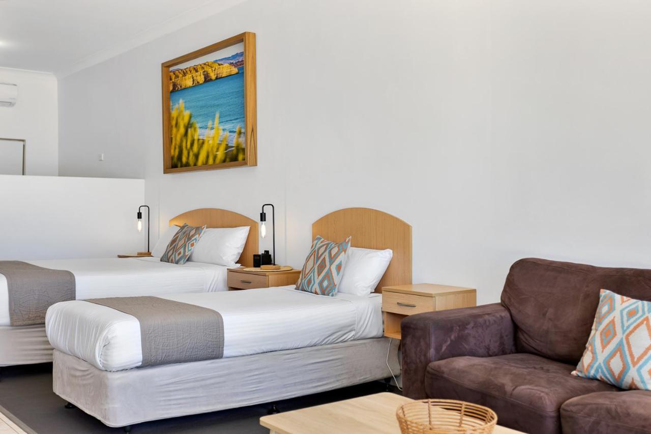 Coast Motel And Apartments Port Noarlunga Экстерьер фото