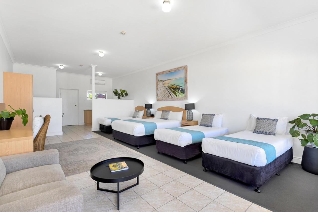 Coast Motel And Apartments Port Noarlunga Экстерьер фото