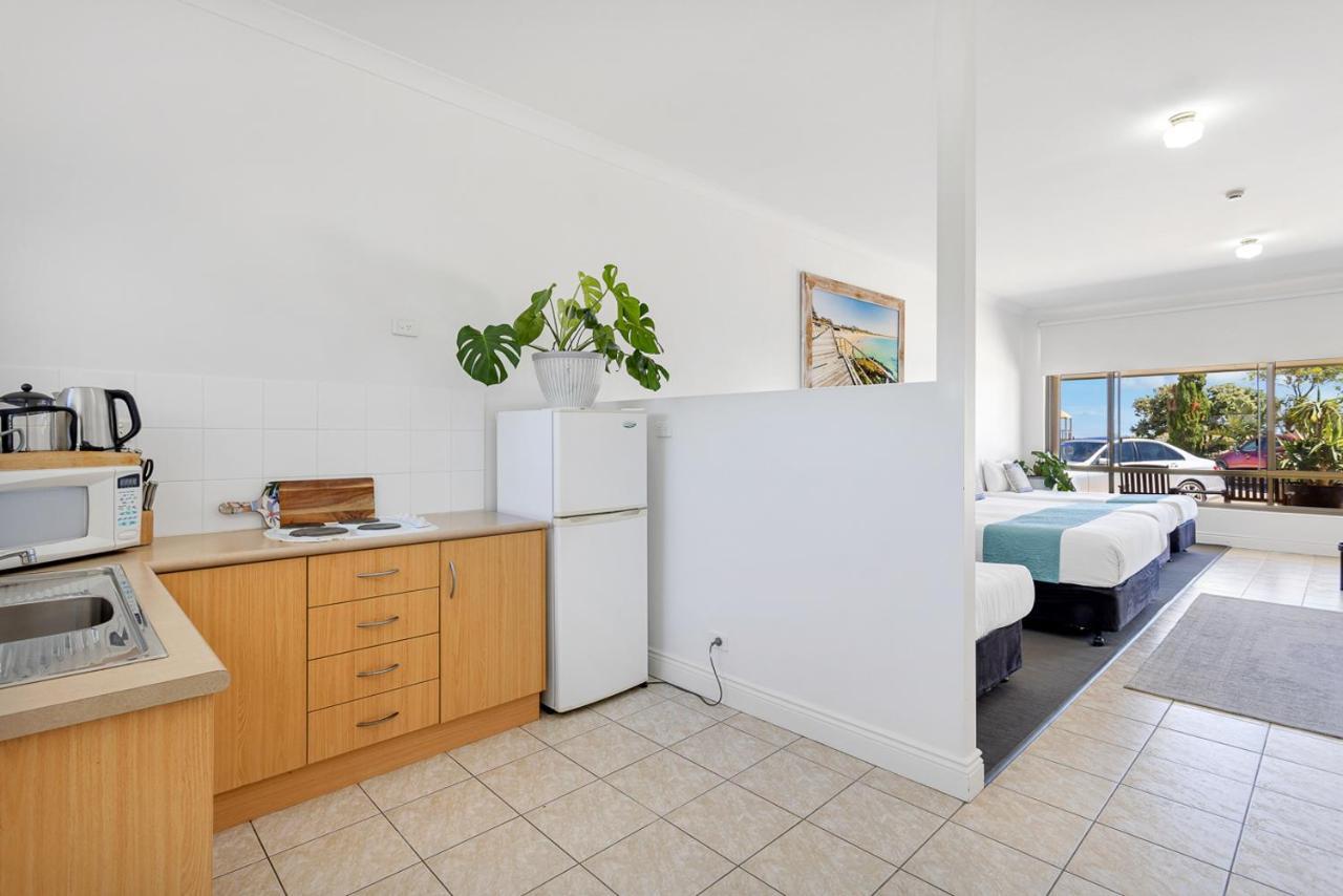Coast Motel And Apartments Port Noarlunga Экстерьер фото