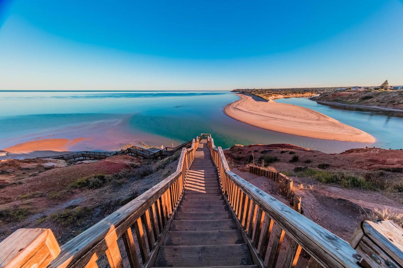 Coast Motel And Apartments Port Noarlunga Экстерьер фото